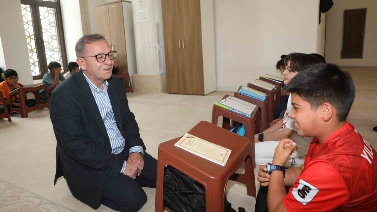 Vali Ziya Polat'tan yaz Kur'an kursu ziyareti