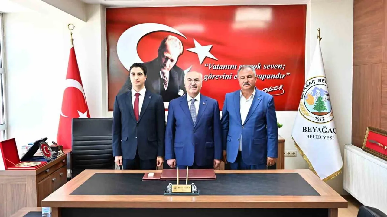 Valinin saha ziyaretinde Beyağaç'ta projeler ve şehitler anıldı