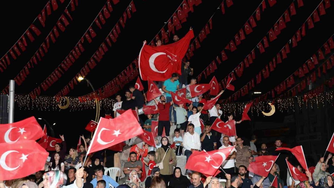Van'da 15 Temmuz Demokrasi ve Milli Birlik Günü etkinlikleri