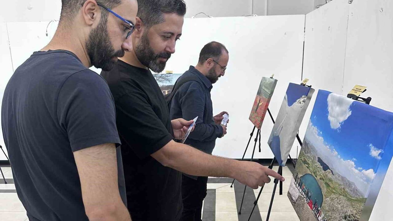 Vanlı dağcıların objektifinden doğa manzaraları sergilendi