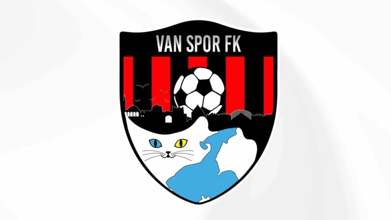 Vanspor FK ve Çaykur Rizespor yeni sezon kampı için Erzurum'u tercih etti