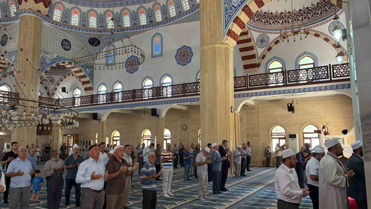 Vezirköprü’de 15 Temmuz şehitleri dualarla anıldı