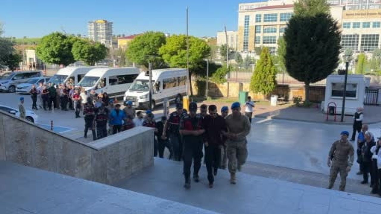 Yalım’ın işletmelerinde çalıştıkları iddia edilen 15 kişi adliyeye sevk edildi