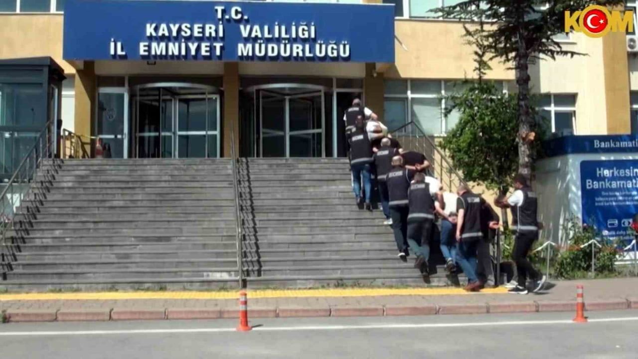 Yapay zekâ ile sınav sahteciliği: 6 ilde operasyon, 20 gözaltı