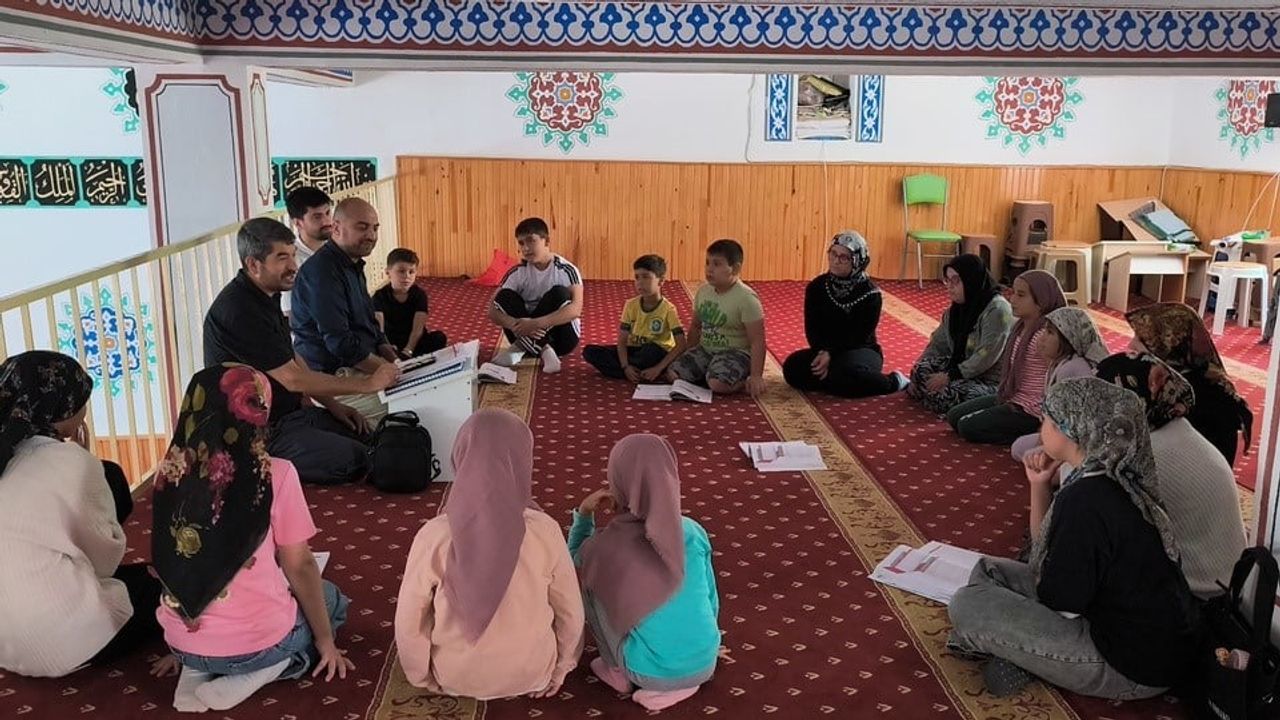 Yaylalara taşınan eğitim: Anamur'da yaz Kur’an kursları çocuklarla buluşuyor