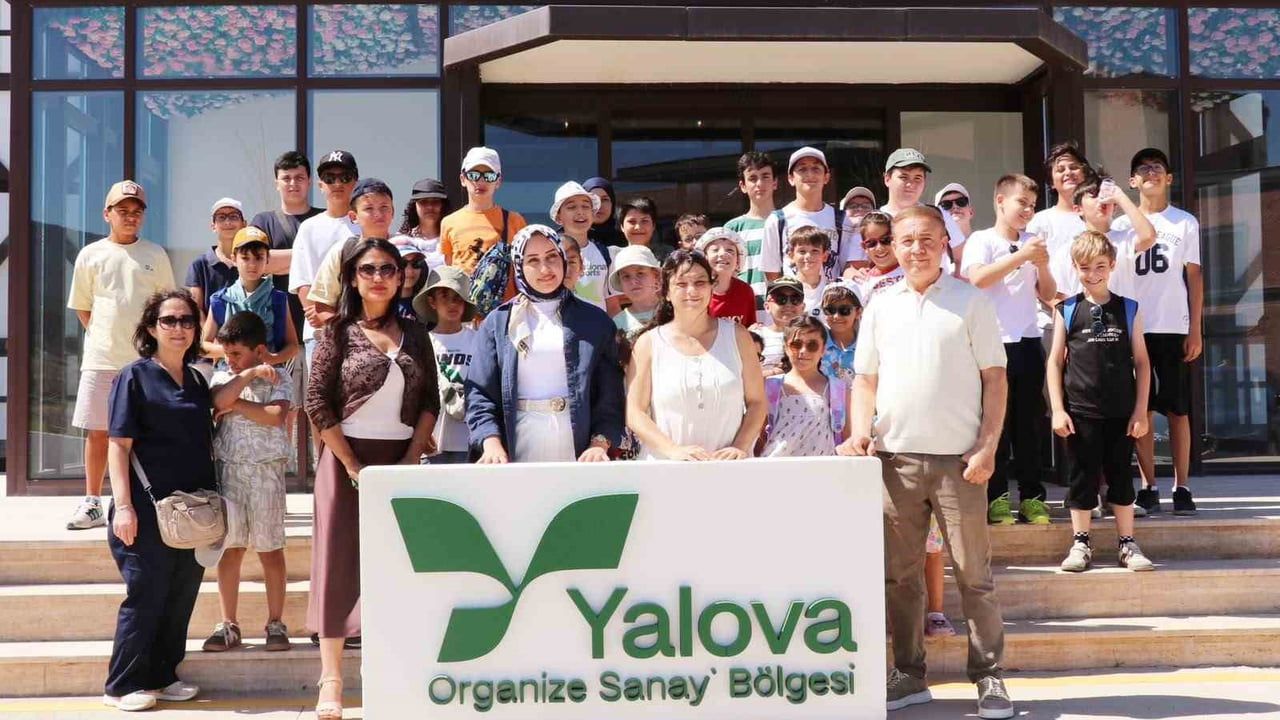 Yaz kursu öğrencileri Yalova OSB'de üretim ve teknolojiyle buluştu