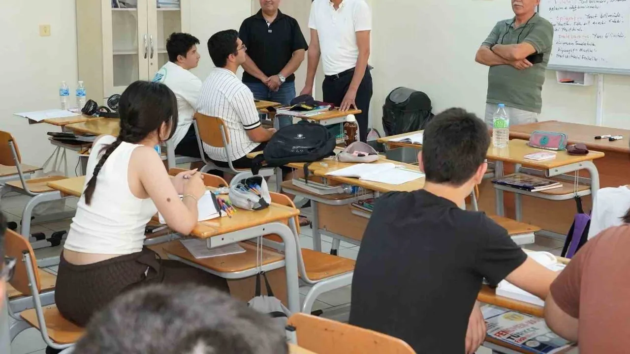Yaz molası yok: Köyceğiz Fen Lisesi'nde destekleme kursları sürüyor