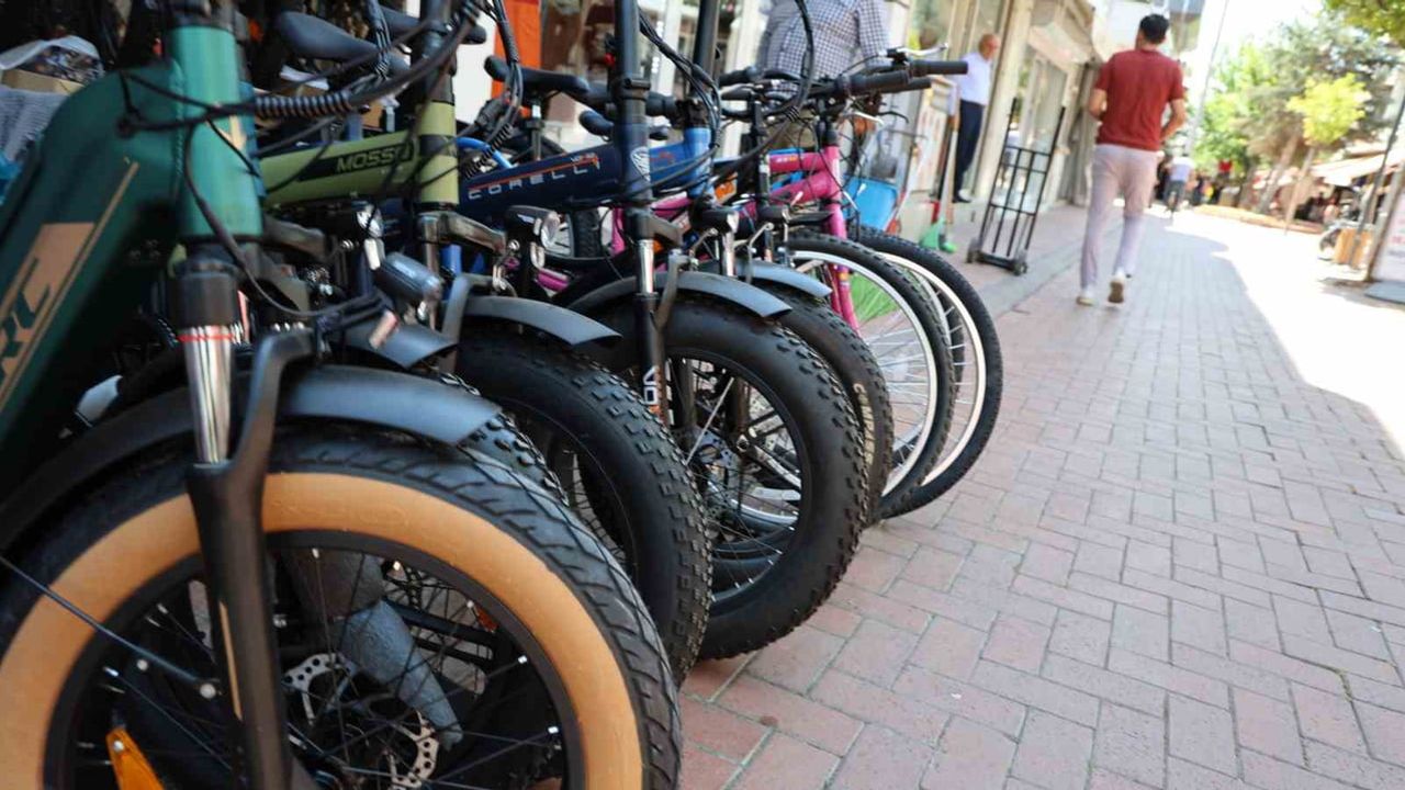 Yazla hareketlenen pazar: Kırşehir'de elektrikli bisikletlere ilgi arttı