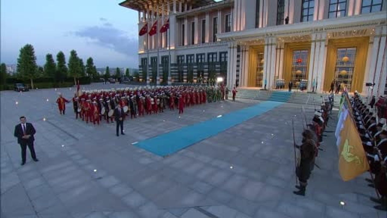 Yemeğe son katılan lider, İtalya başbakanı Meloni oldu
