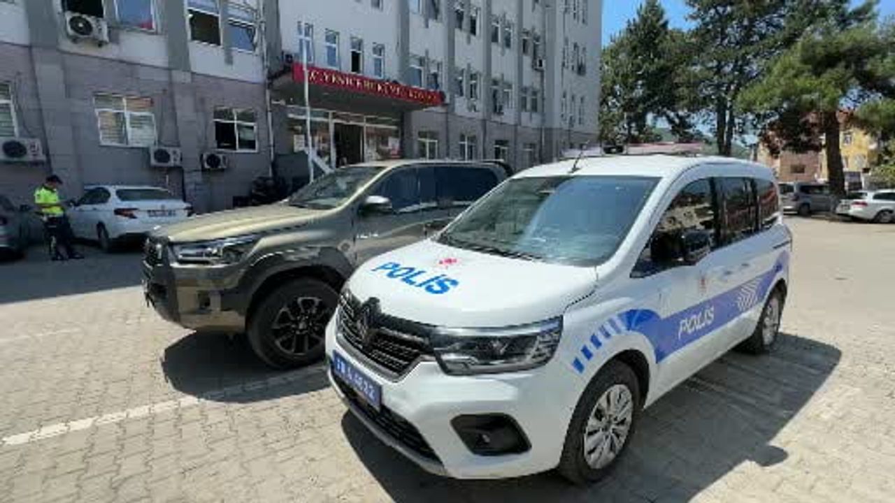 Yenice'de polis merkezine koşan üç çocuk annelerini kurtaramadı