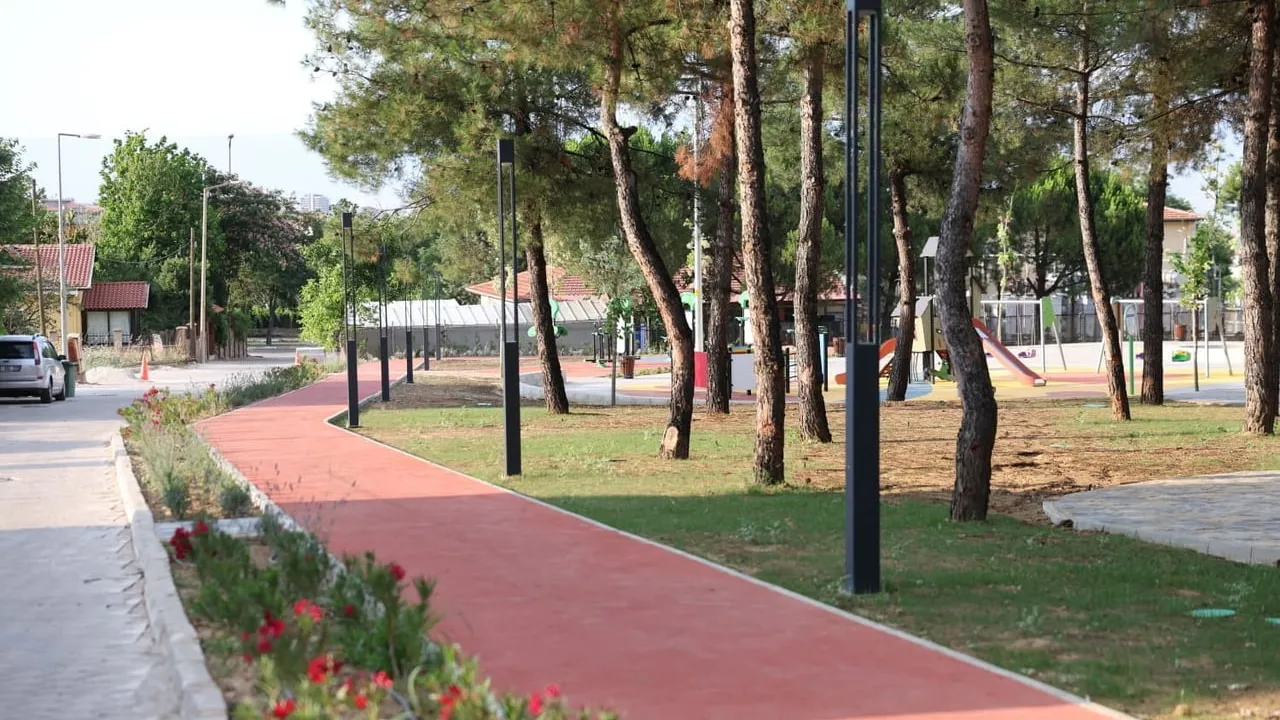 Yenişehir Mahallesi'ndeki 7 bin 670 metrekarelik park yenilendi