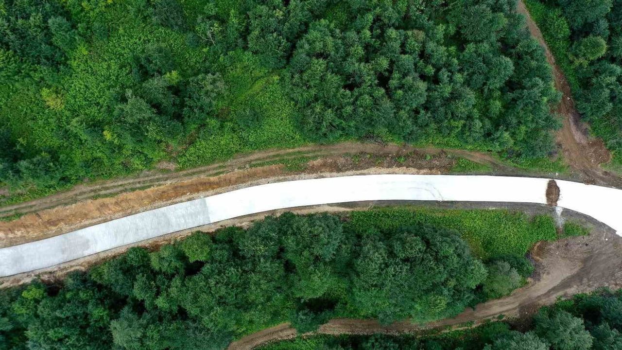 Yeşil yol Akkuş etabında etap etap beton yol yapımı sürüyor