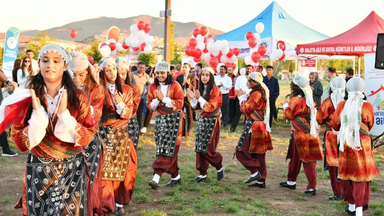 Yeşilyurt’ta koruyucu aile günü şenliği düzenlendi