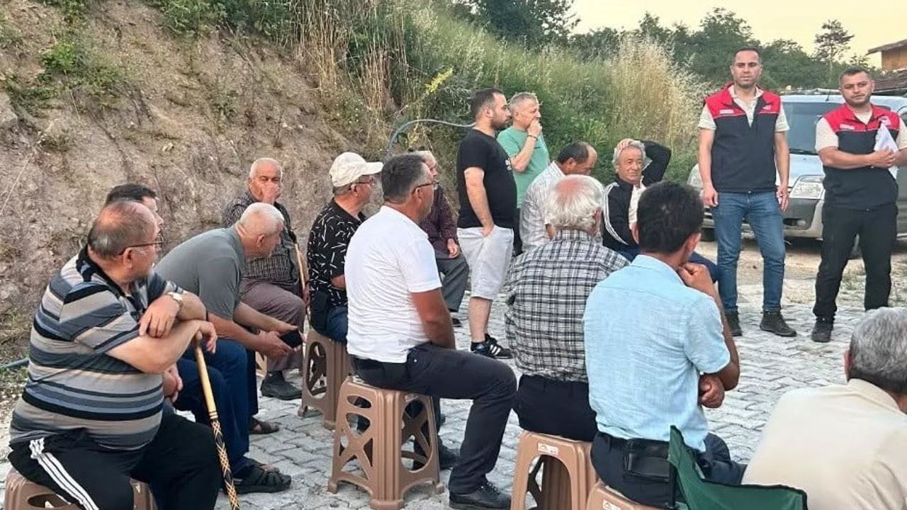 Yığılca'da Tarım ve Orman Müdürlüğü ekipleri köy köy üreticileri bilgilendiriyor
