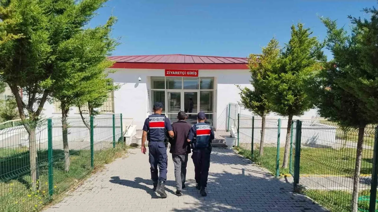 Yozgat'ta jandarmadan operasyon: kesinleşmiş hapis cezası olan hükümlü yakalandı
