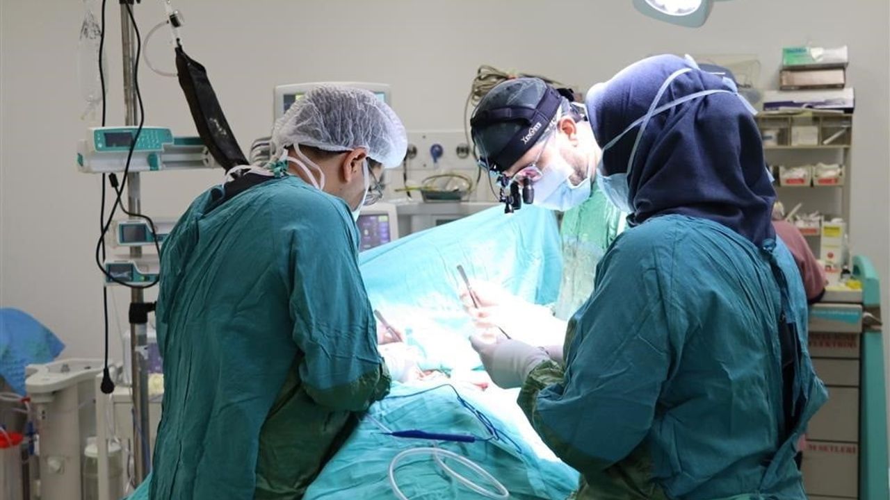 Yüksek riskli hastada bölgesel anesteziyle başarılı karotis ameliyatı