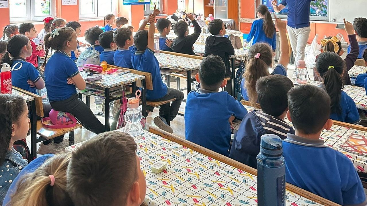 Yunusemre’de 2 bin 802 ilkokul öğrencisine ağız ve diş sağlığı eğitimi