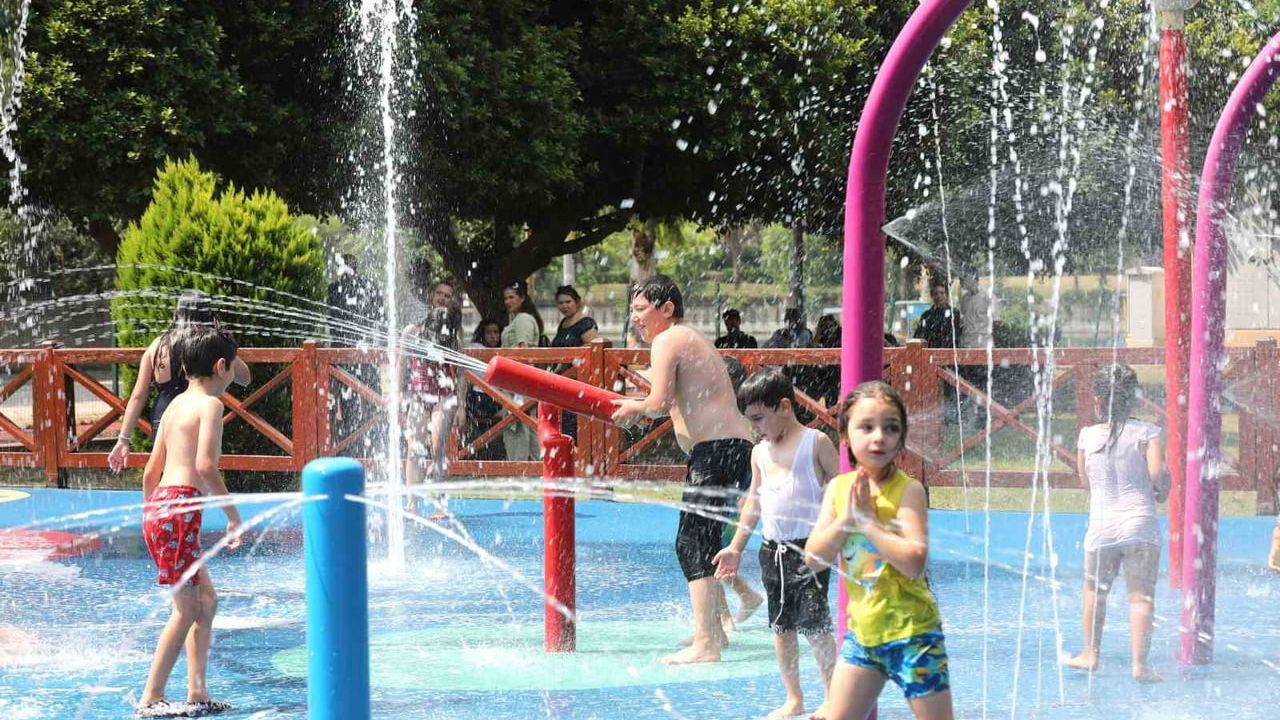 Yüreğir Belediyesi su oyun parkları yaz sezonunu açtı