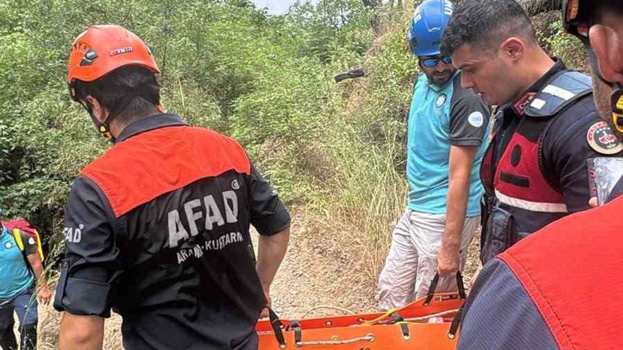 Yürüyüşte ayağı kırılan kişi AFAD tarafından kurtarıldı