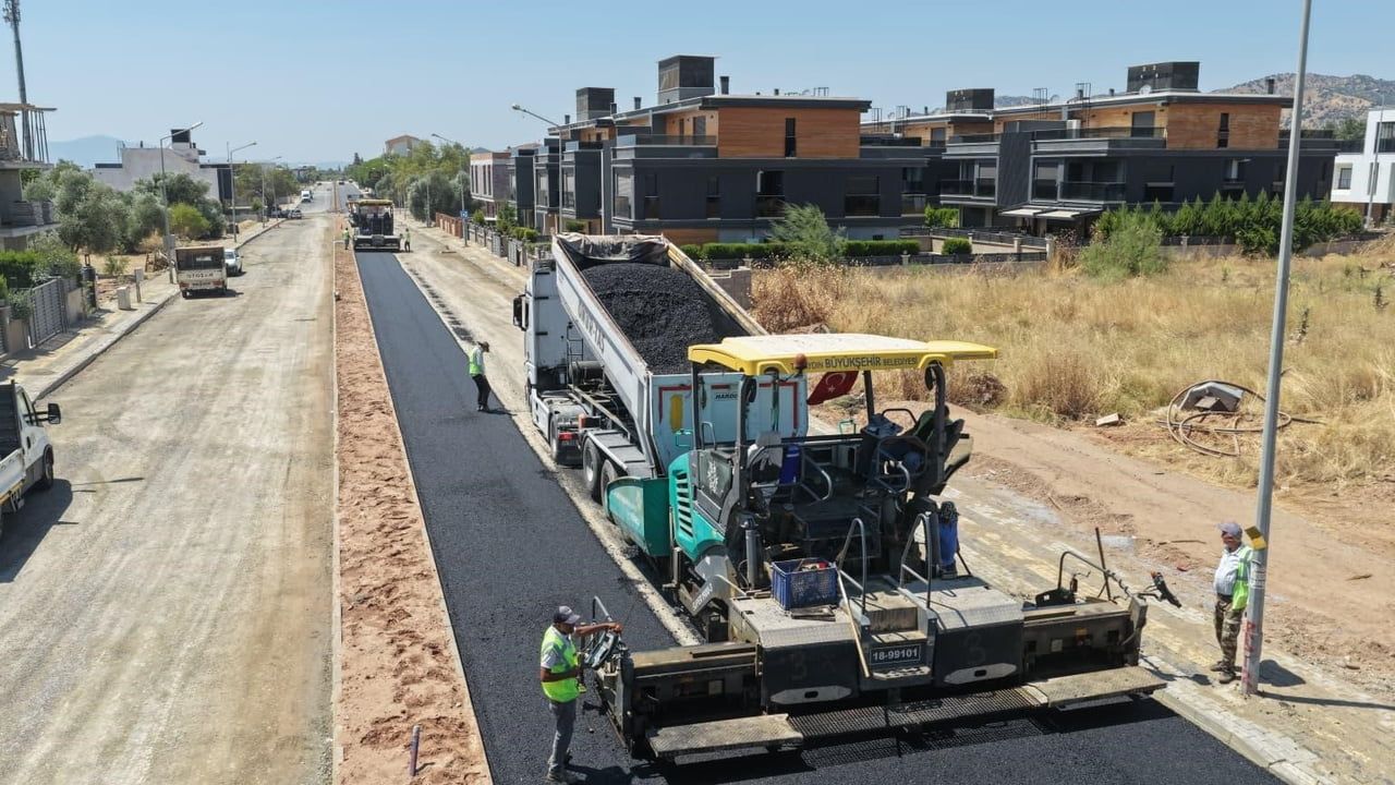 Zeytindalı bulvarı'nda ulaşımda konfor artıyor: altyapı tamamlandı, asfalt serimi başladı