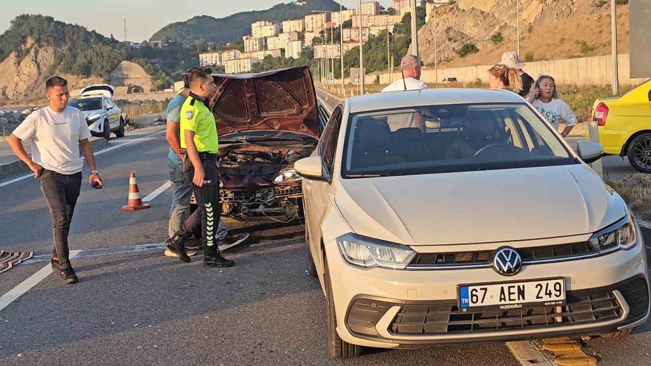 Zonguldak kilimli sahilinde akşam çarpışması: sürücü hastaneye kaldırıldı