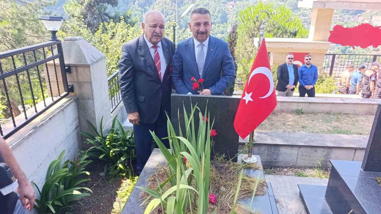 Zonguldak’ta 15 Temmuz demokrasi ve milli birlik günü'nde şehitlik ziyareti