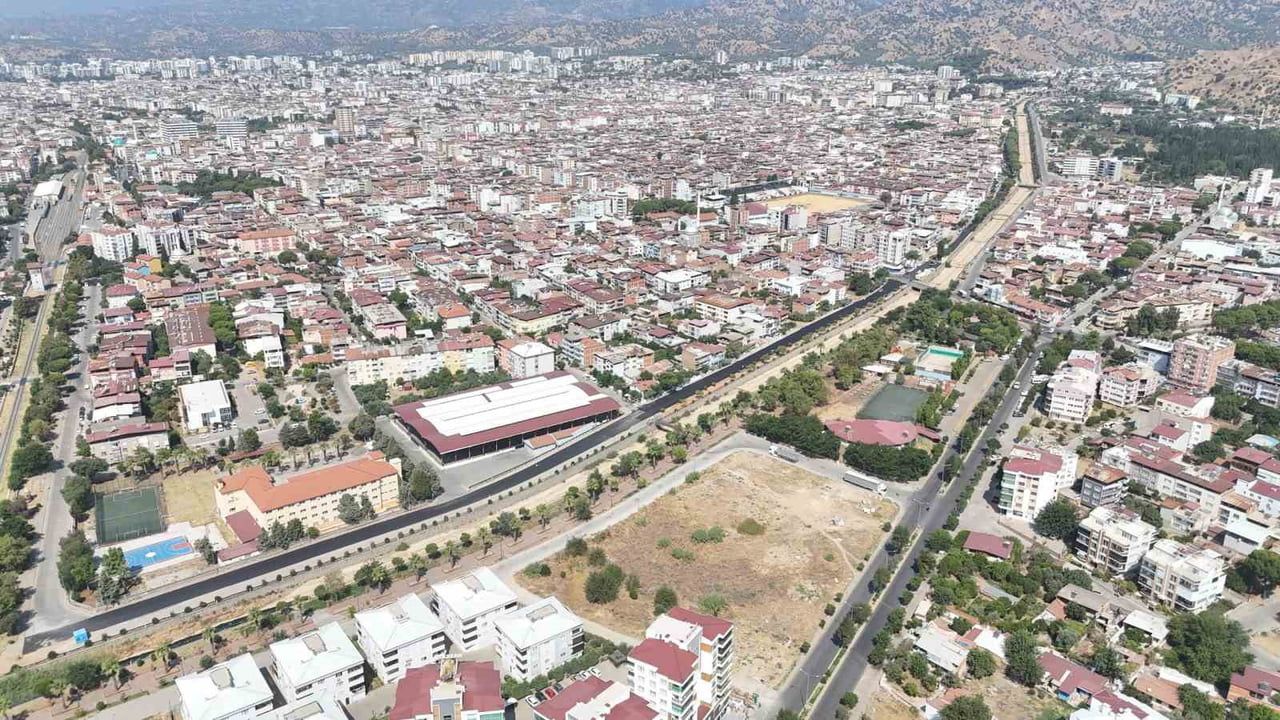 372 sokakta 10 bin metrekarelik asfalt yenilemesi tamamlandı