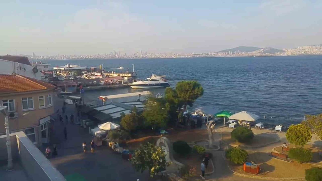 Adalar açıklarında 24 saatte 32 depremle süren sarsıntı dizisi