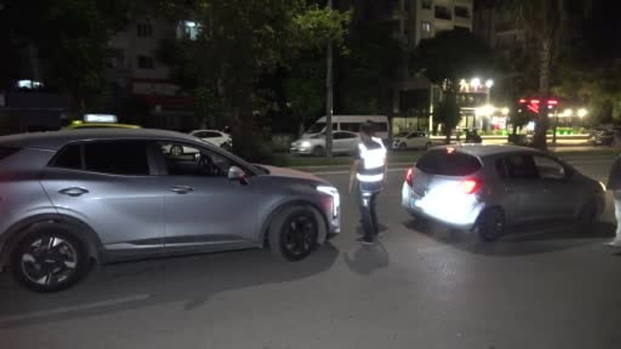 Adana'da huzur ve güven uygulaması: 140 sürücüye para cezası, silah ve uyuşturucu ele geçirildi
