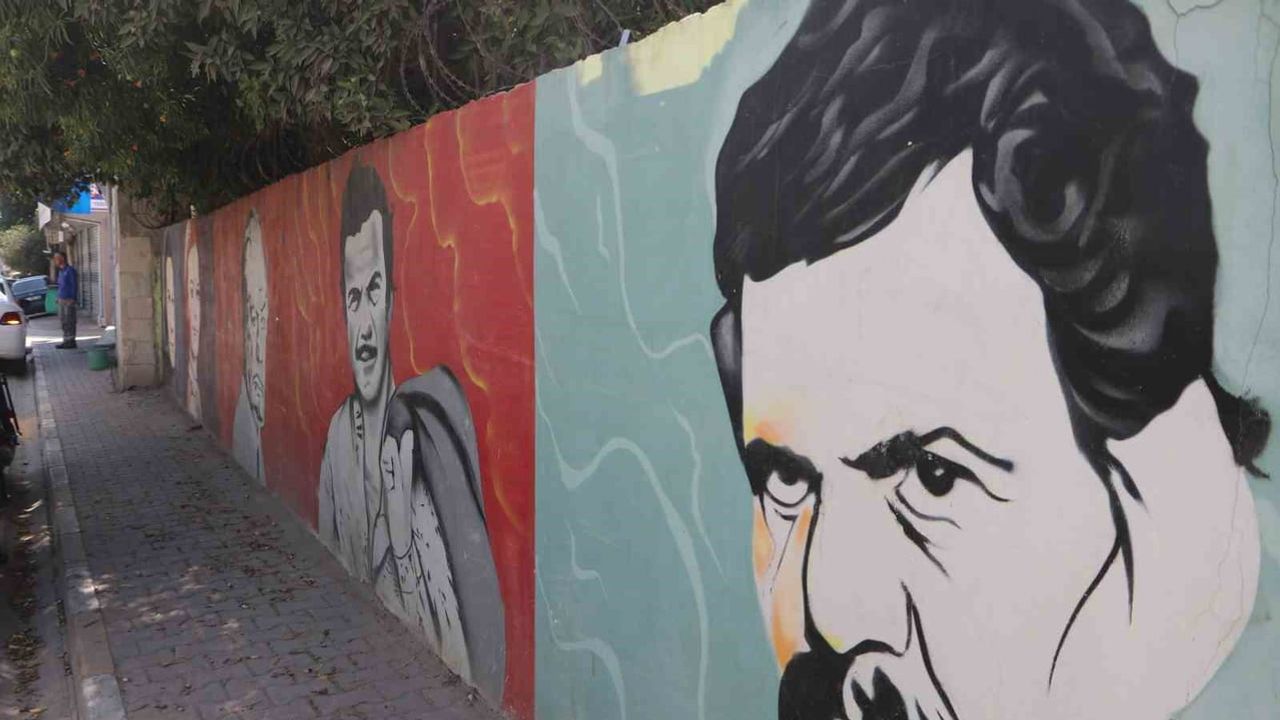 Adana'nın duvarları Yeşilçam'ı yeniden canlandırıyor