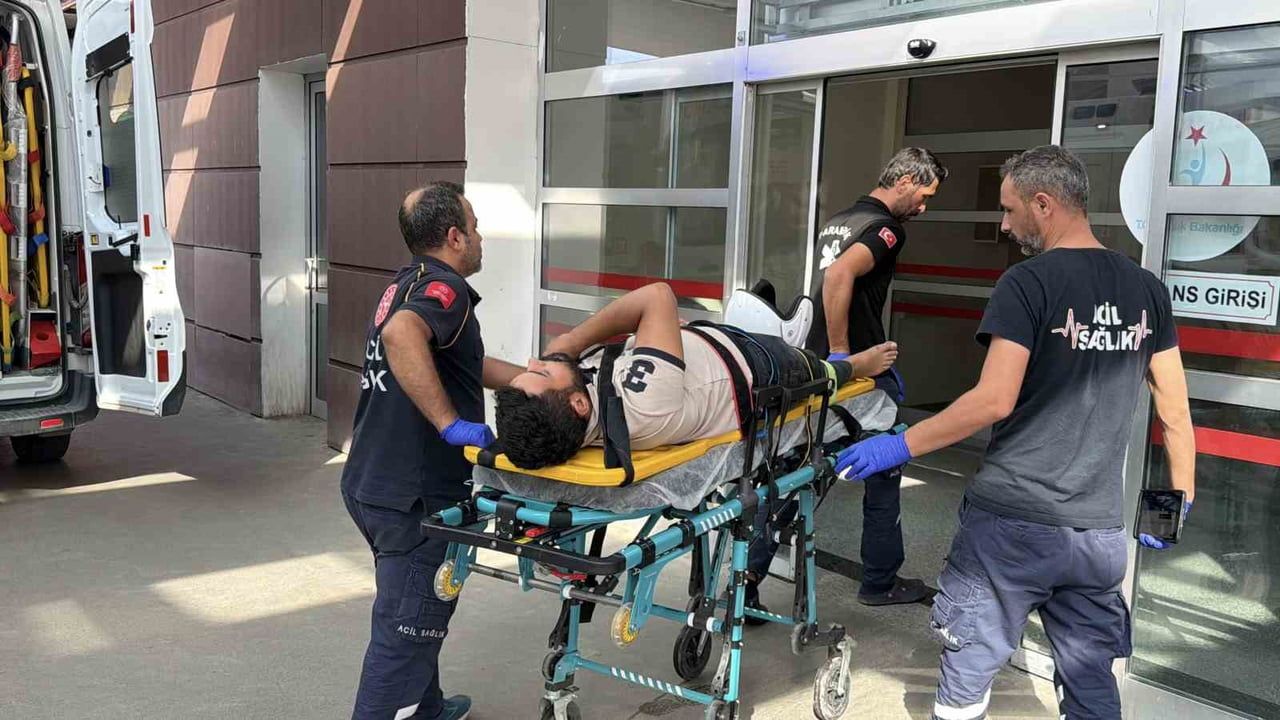 Adıyaman'da motosiklet kontrolden çıktı: sürücü yaralandı