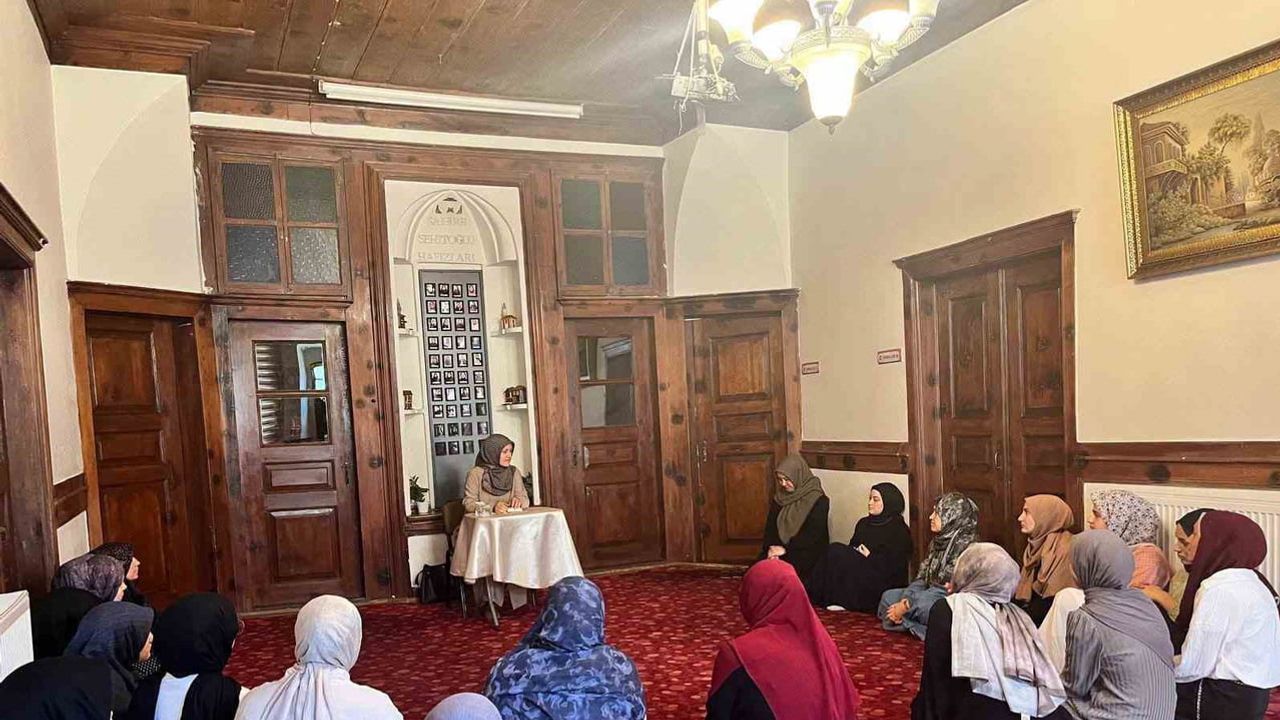 Afyonkarahisar'da peygamberimizin güzel ahlakı anlatıldı