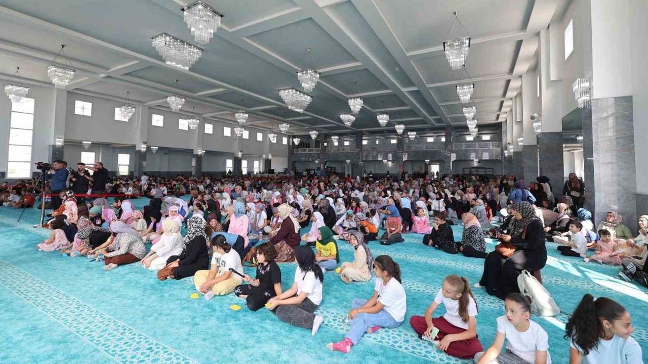 Afyonkarahisar'da yaz kurslarıyla 35 bin çocuk Kur'an-ı Kerim eğitimi aldı
