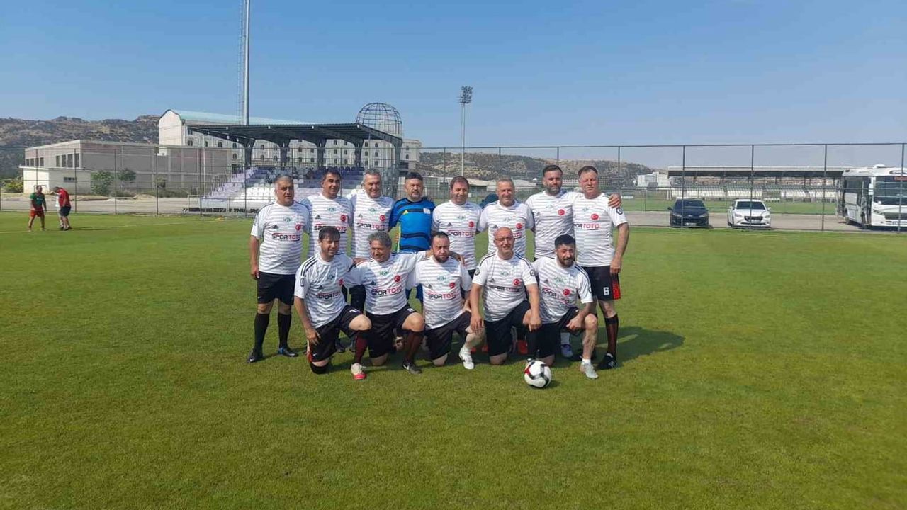 Afyonkarahisar'da zafer kupasında dostluk ve vefa öne çıktı