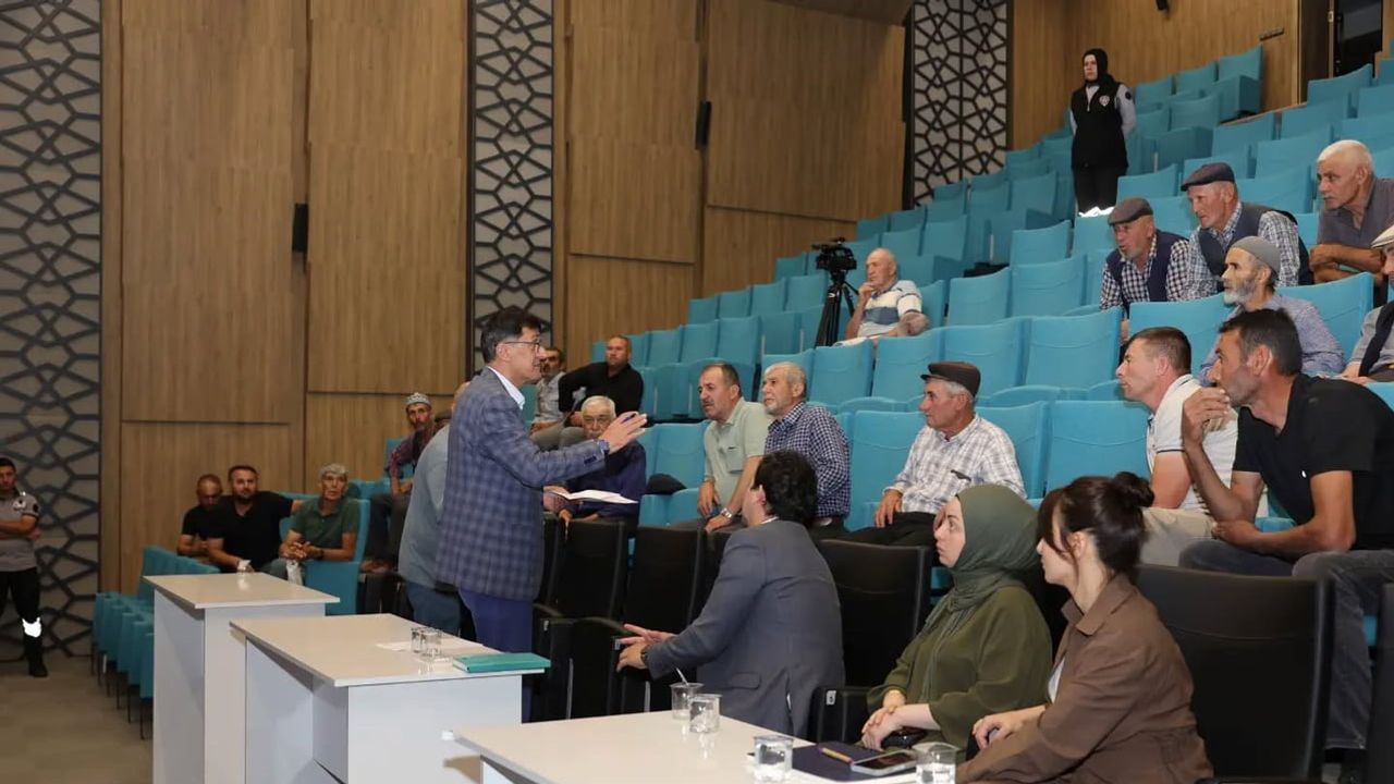 Ağaçköy'de imar uygulamaları ve 18. madde çalışmaları sakinlerle değerlendirildi