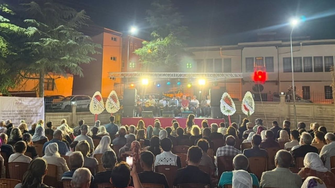 Ağın’da ezgilerle yaz vedası