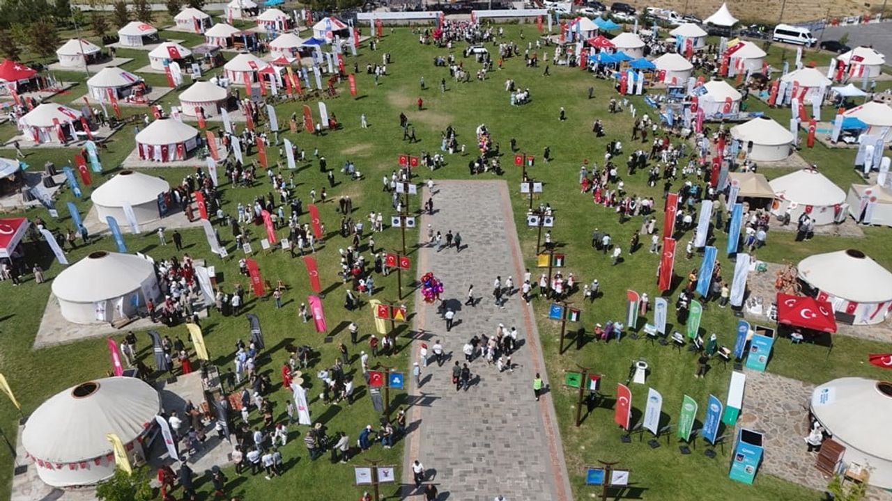 Ahlat’ta Malazgirt ruhu 955. yılında törenlerle yaşatıldı