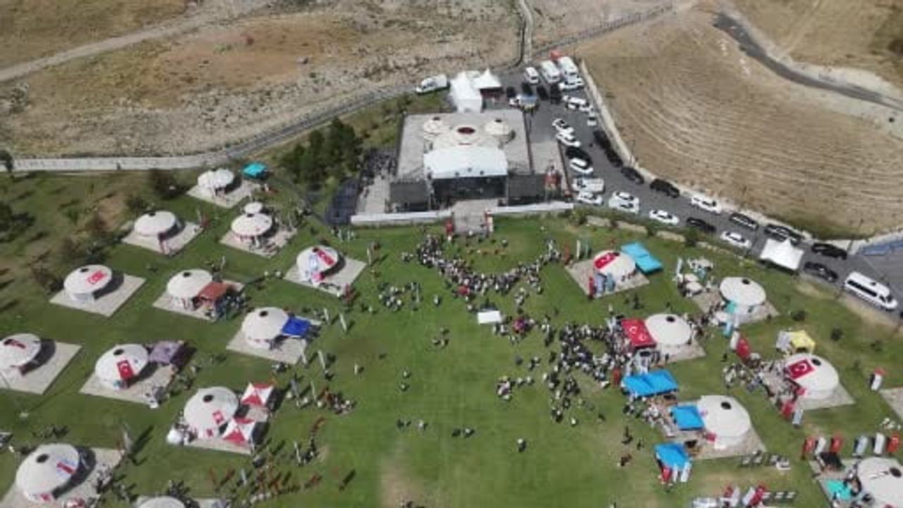 Ahlat’ta Malazgirt ruhu canlandı: 955. yıl anma törenleri başladı