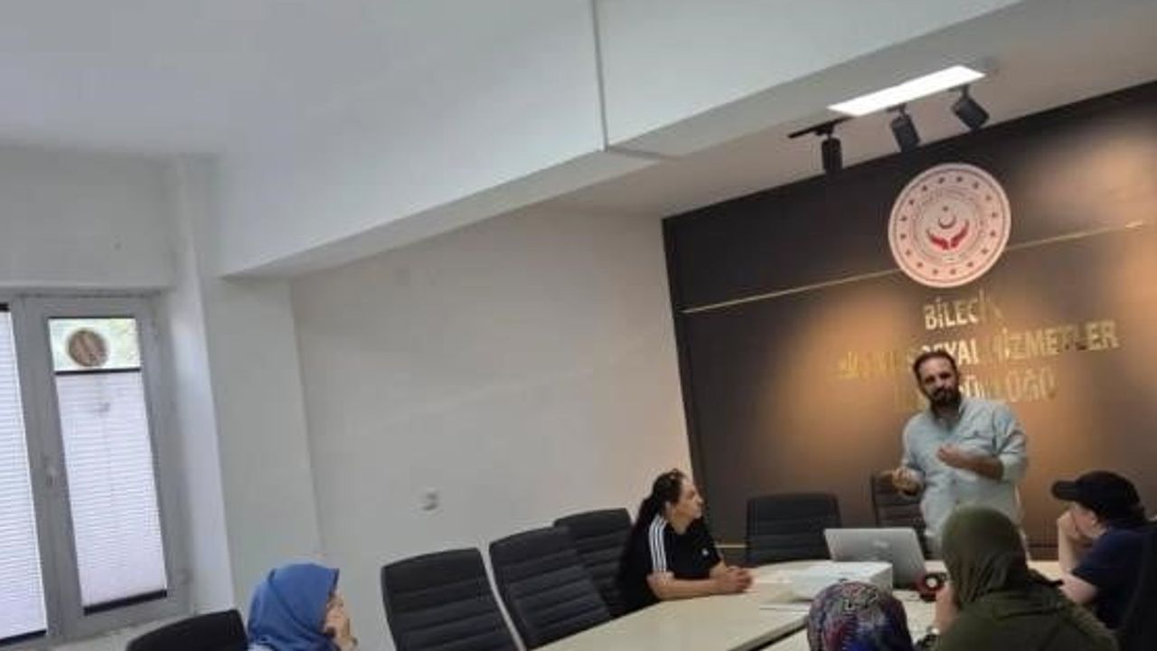 Aile iletişimini güçlendirmeye yönelik eğitimler Bilecik'te sürdü