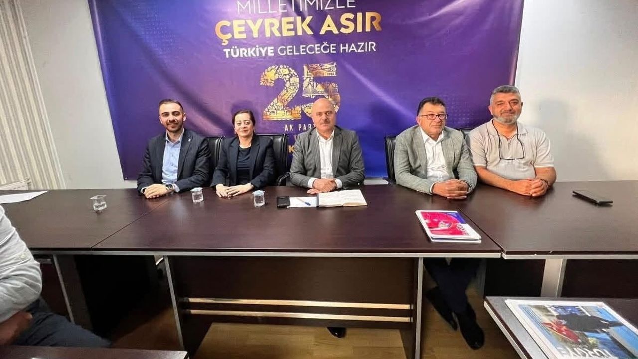 Ak Parti Kars teşkilatı sahaya odaklandı: koordinasyon ve vatandaş teması ön planda