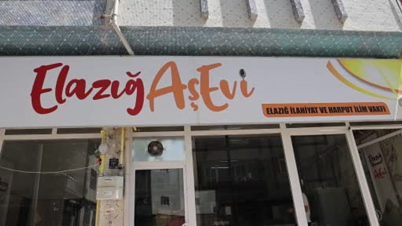 Akademisyenden esnafa el ele: Elazığ aşevinde 300 kişiye her gün sıcak yemek