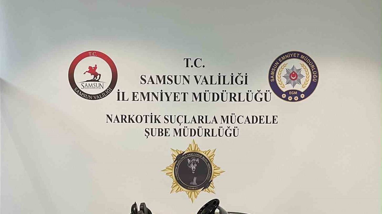 Akülü oyuncak aracına saklanan uyuşturucuyla Samsun'da otobüste operasyon