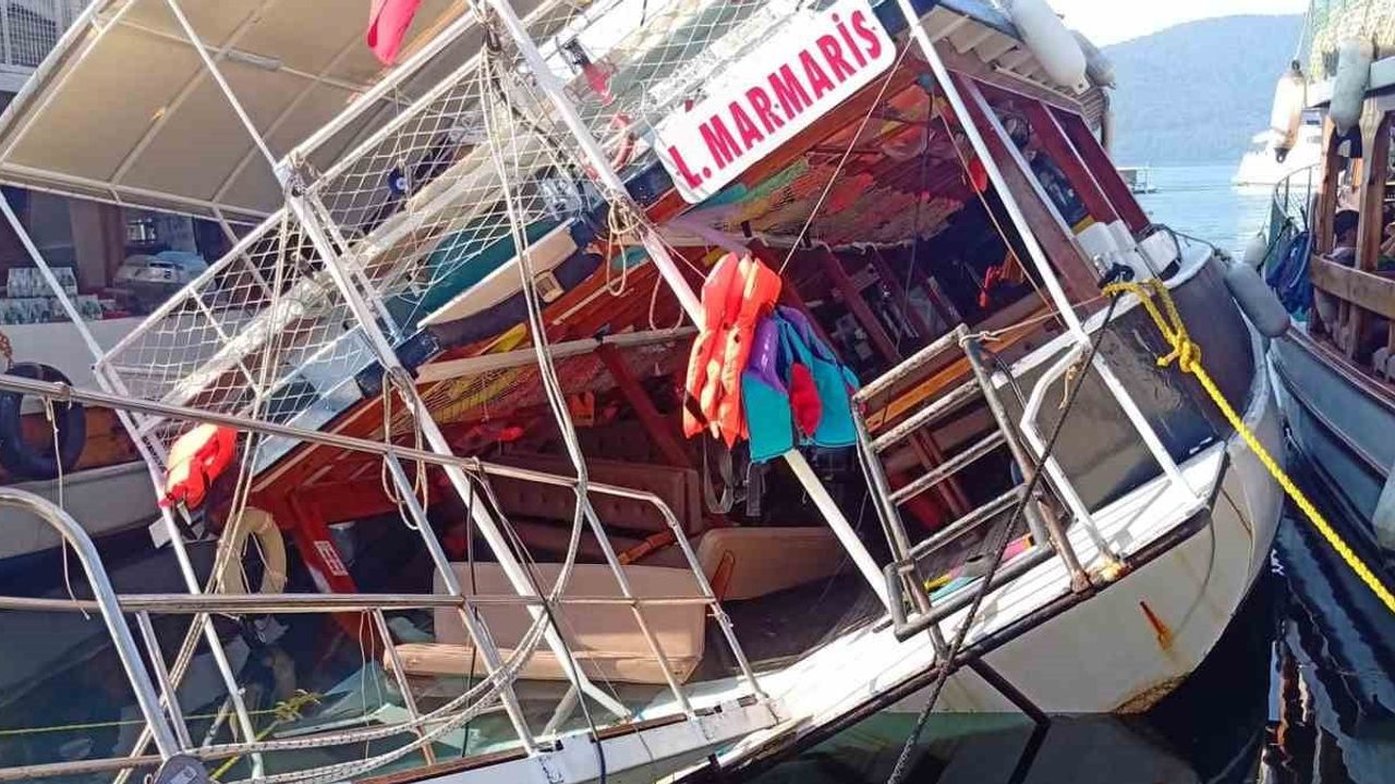 Akyaka'da limanda bağlı tekne su alıp yan yattı