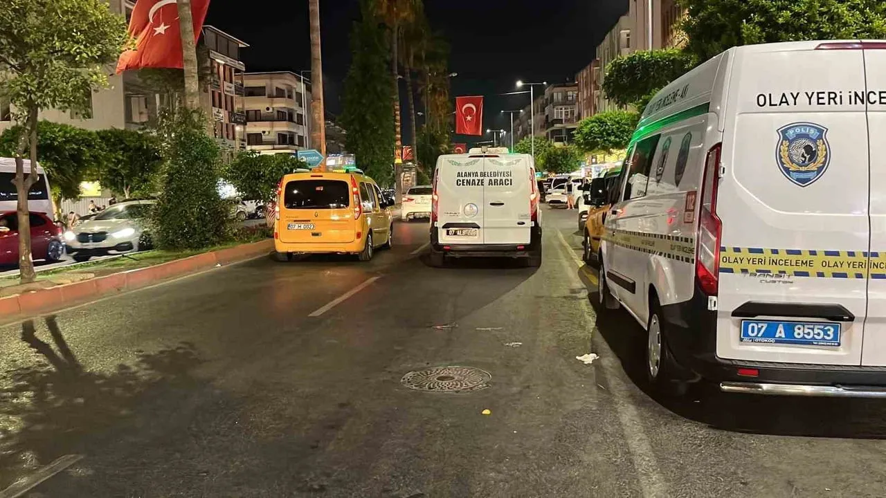 Alanya'da otel odasında yaşamını yitiren İsveç uyruklu turist için adli soruşturma