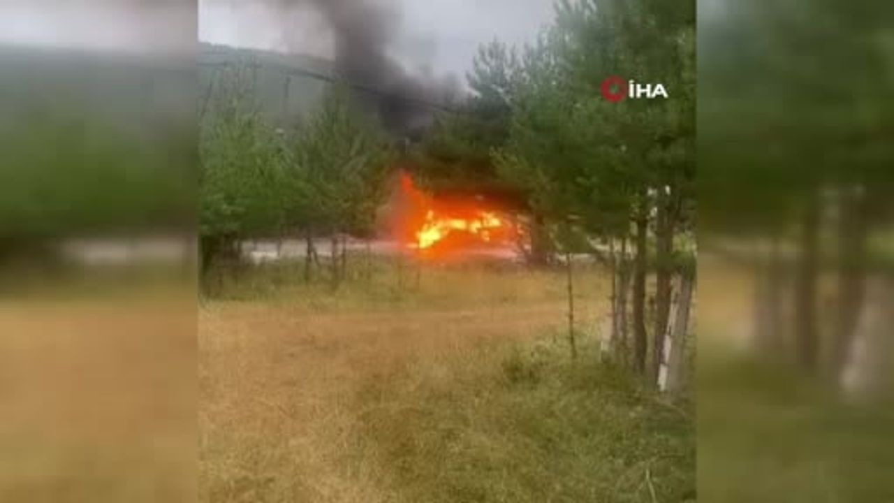 Alevlenen otomobil Çamiçi Yaylası'nda patlama paniği