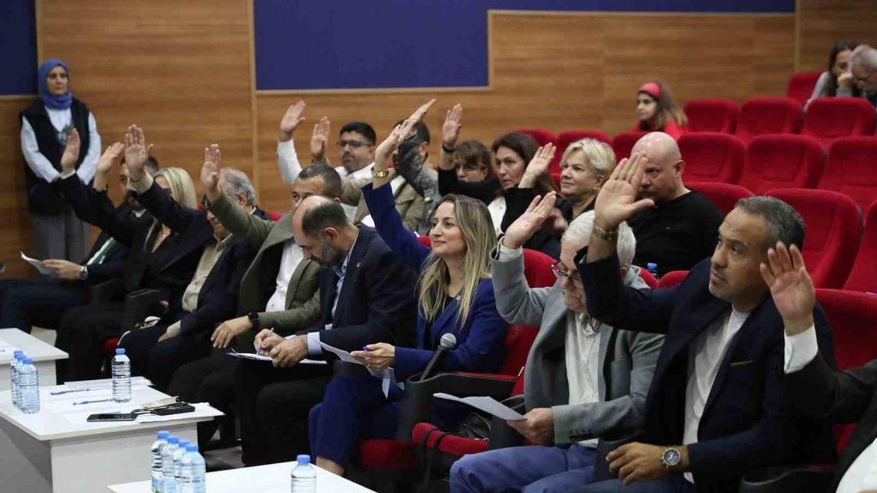 Aliağa'da toplu istifalar meclis çoğunluğunu Cumhur İttifakı'na taşıdı