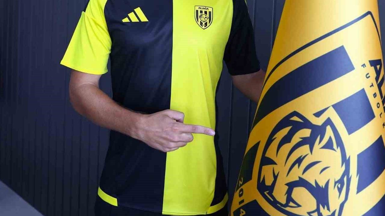 Aliağa FK'ya tecrübeli orta saha takviyesi: Ahmet Arslan imzayı attı