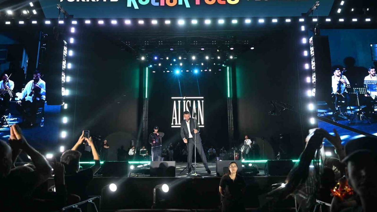 Alişan Göreme'de nesilleri buluşturan konser verdi