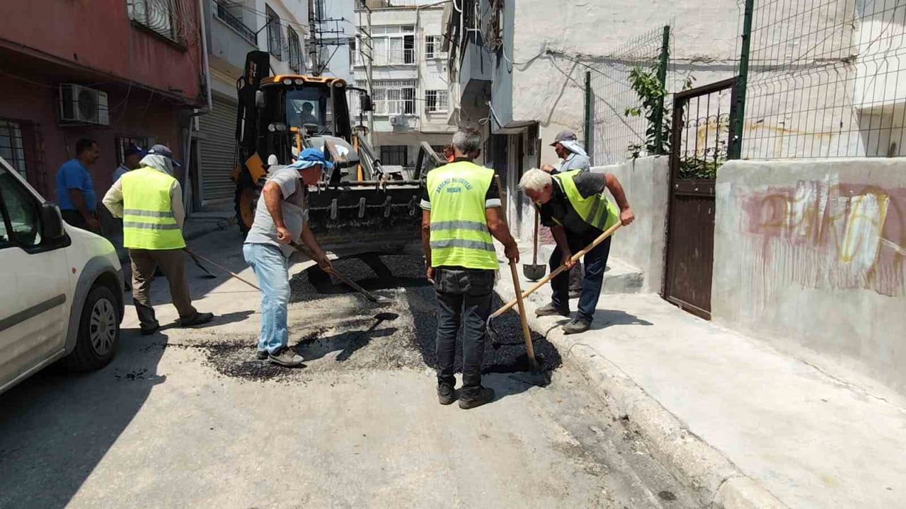 altyapı sonrası bozulan yollar onarılıyor: Akdeniz’de programlı bakım çalışması