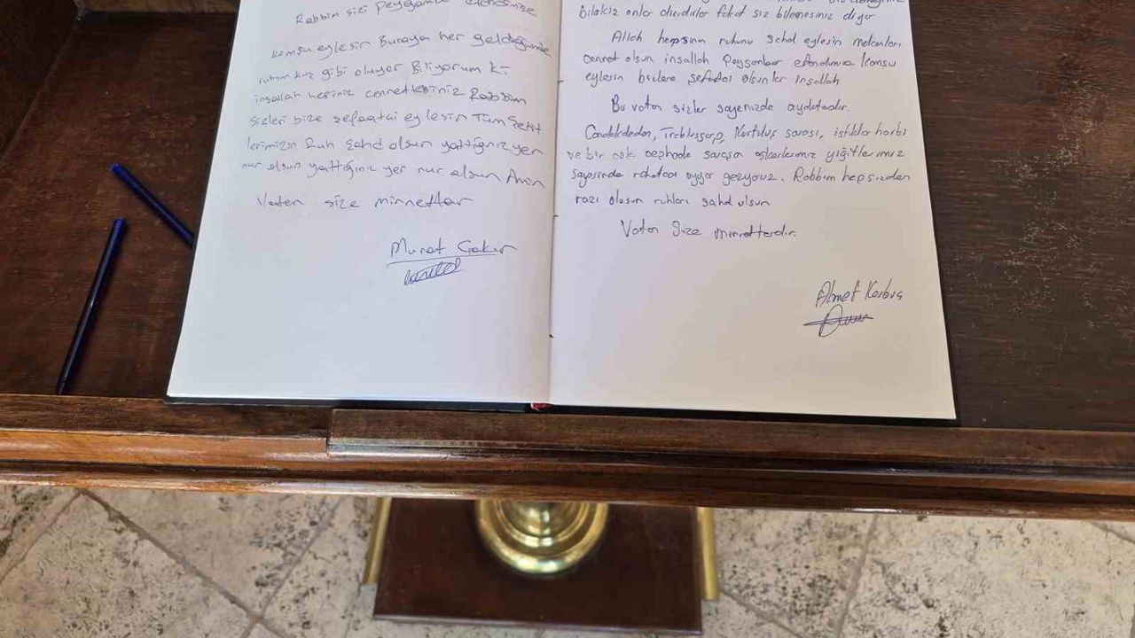 Anı defterindeki satırlar şehitliğin özlemini ve minnetini yansıtıyor
